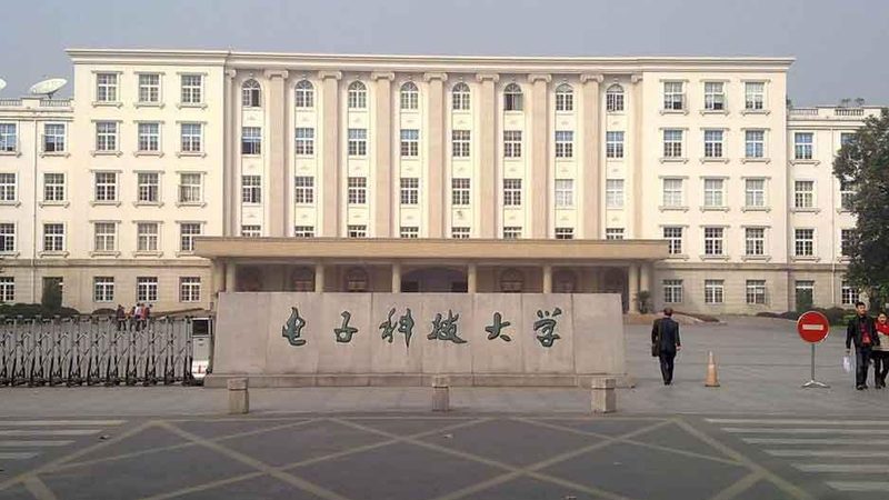 铝基板价格之谜：揭秘其成本构成与影响因素