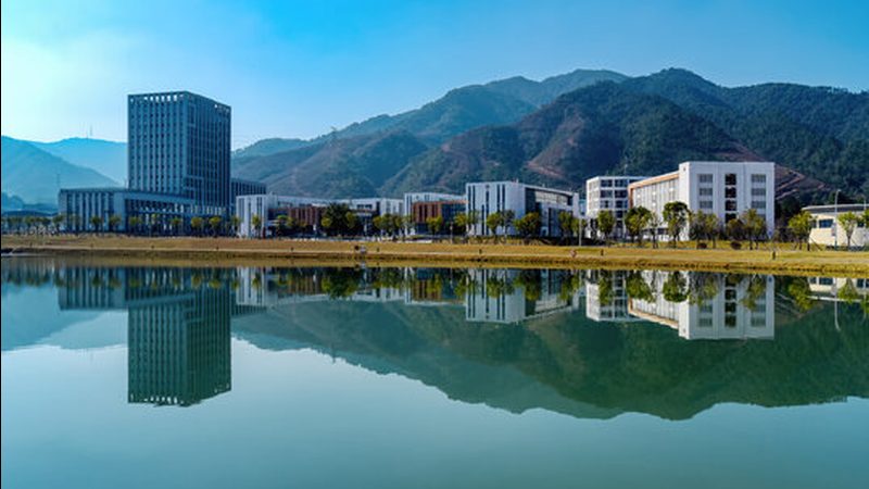 揭秘深圳高难度PCB板定制：技术挑战与解决方案
